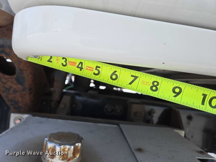 image for item EB1259 2015 Freightliner Cascadia semi truck