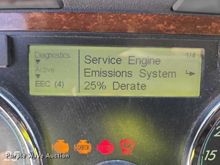 image for item EB1259 2015 Freightliner Cascadia semi truck