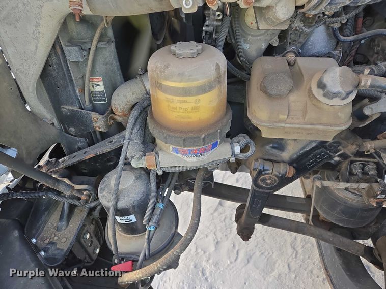 image for item EB1259 2015 Freightliner Cascadia semi truck