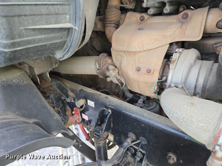 image for item EB1259 2015 Freightliner Cascadia semi truck