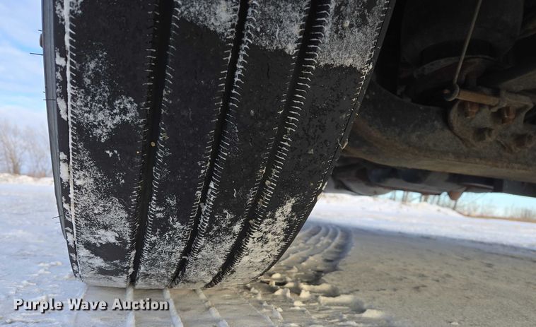 image for item EB1259 2015 Freightliner Cascadia semi truck