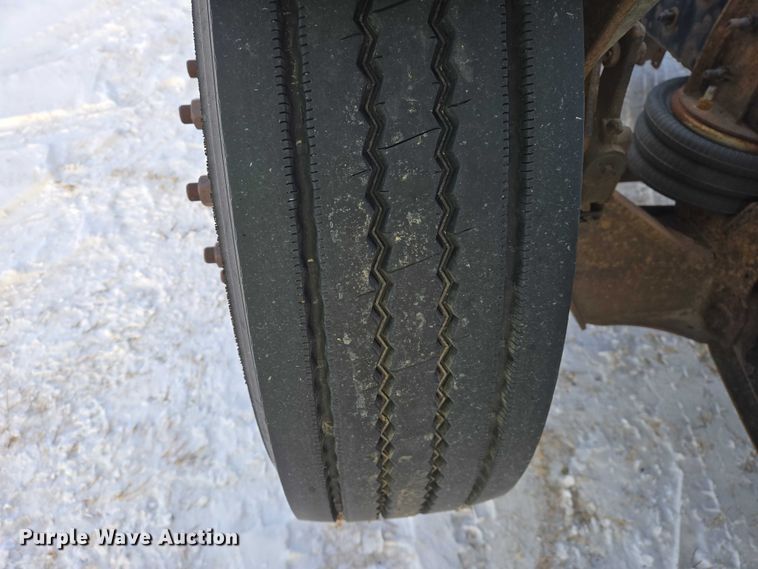 image for item EB1259 2015 Freightliner Cascadia semi truck