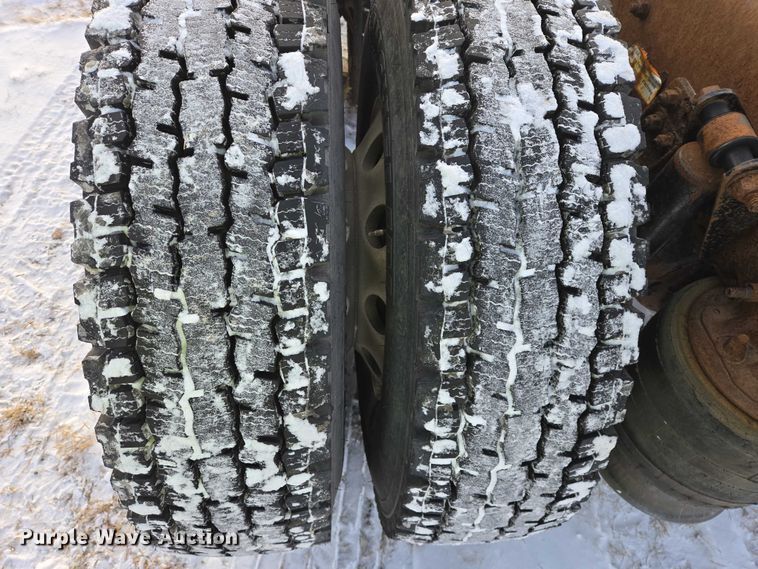 image for item EB1259 2015 Freightliner Cascadia semi truck