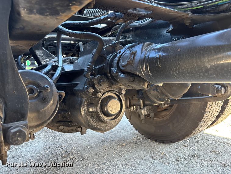 image for item EC3903 2020 International LT625 semi truck