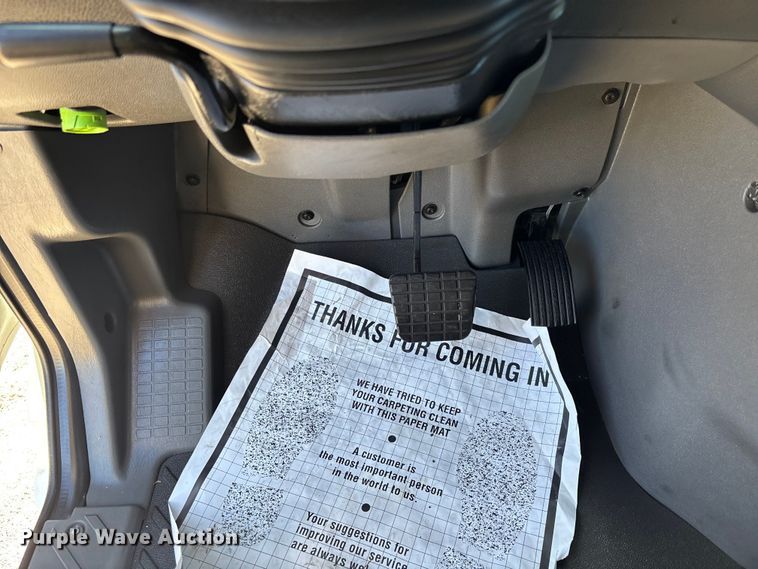 image for item EC3903 2020 International LT625 semi truck