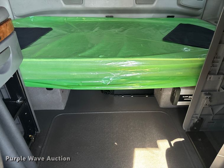 image for item EC3903 2020 International LT625 semi truck