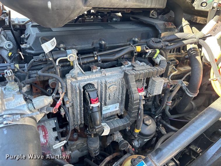 image for item EC3903 2020 International LT625 semi truck