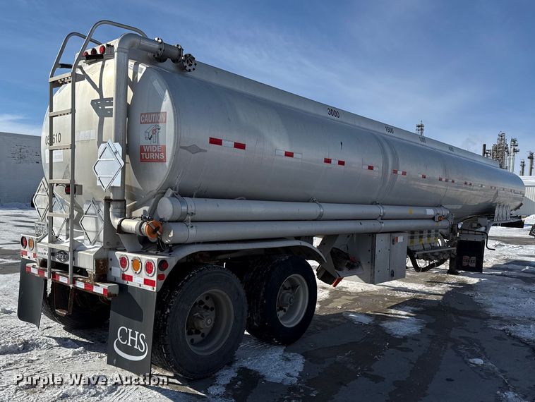 image for item EC4553 2005 Beall BAST-95-4-DC tank trailer