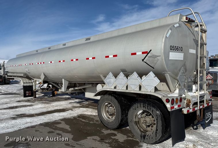 image for item EC4553 2005 Beall BAST-95-4-DC tank trailer