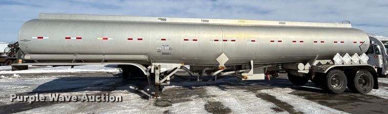 image for item EC4553 2005 Beall BAST-95-4-DC tank trailer