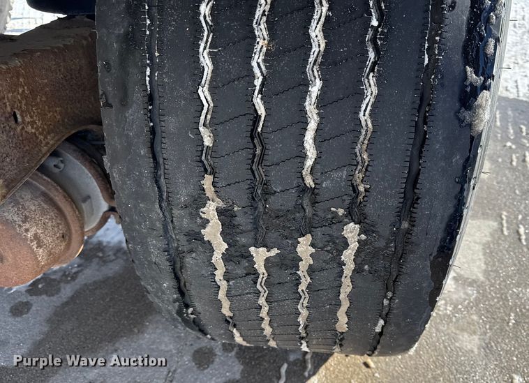 image for item EC4553 2005 Beall BAST-95-4-DC tank trailer