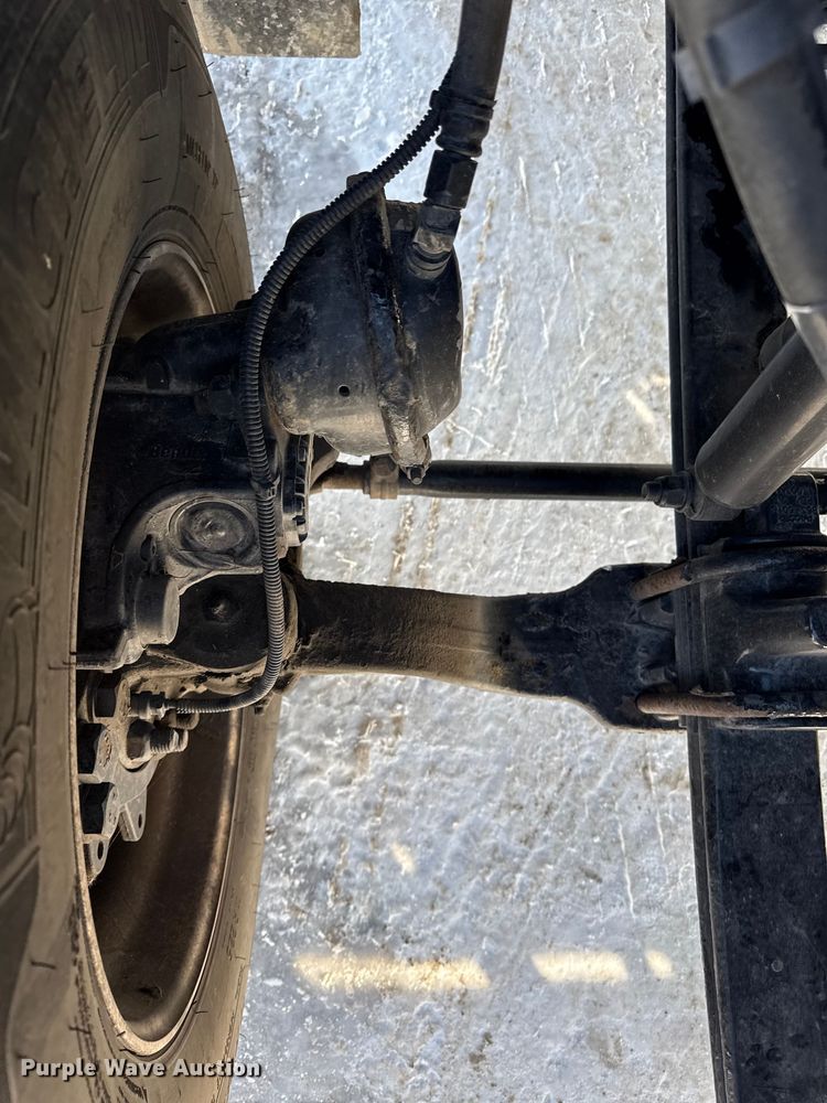 image for item EC4554 2016 Kenworth T800 semi truck