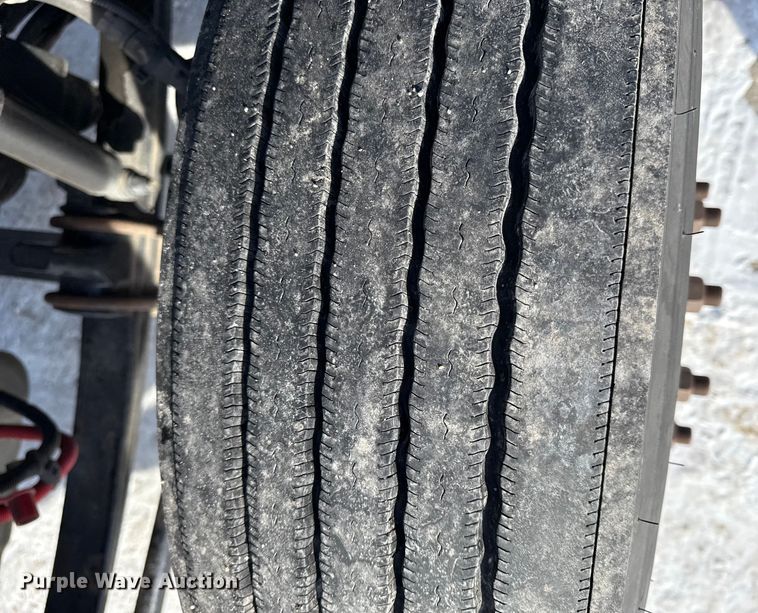 image for item EC4554 2016 Kenworth T800 semi truck