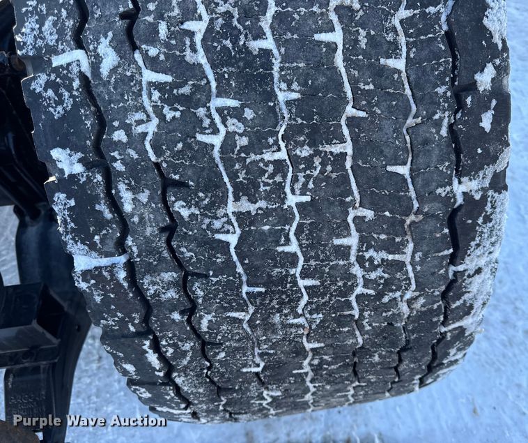 image for item EC4554 2016 Kenworth T800 semi truck