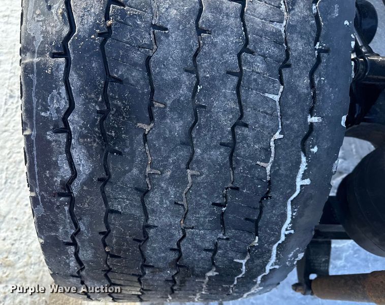 image for item EC4554 2016 Kenworth T800 semi truck