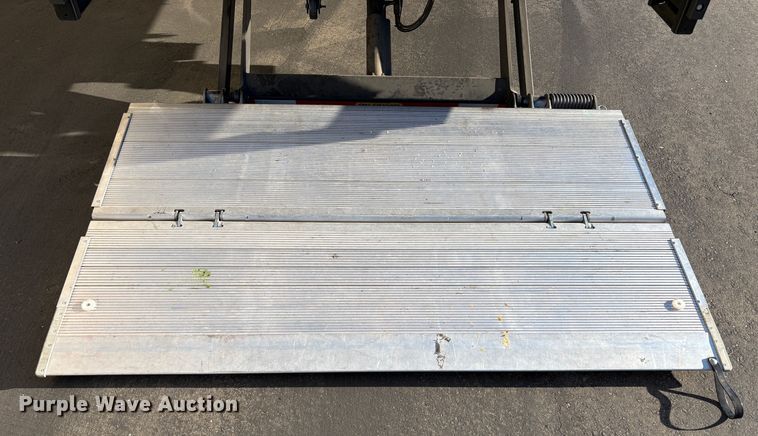 image for item EC8208 2023 Isuzu NPR HD box truck