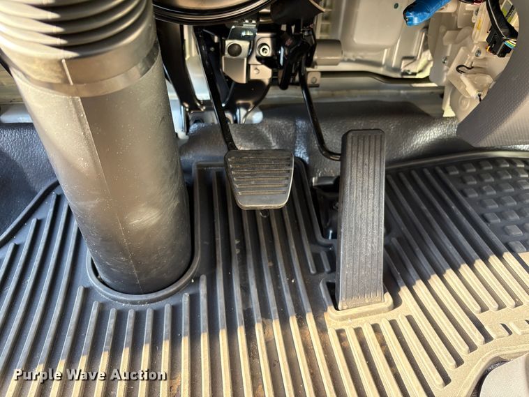 image for item EC8208 2023 Isuzu NPR HD box truck