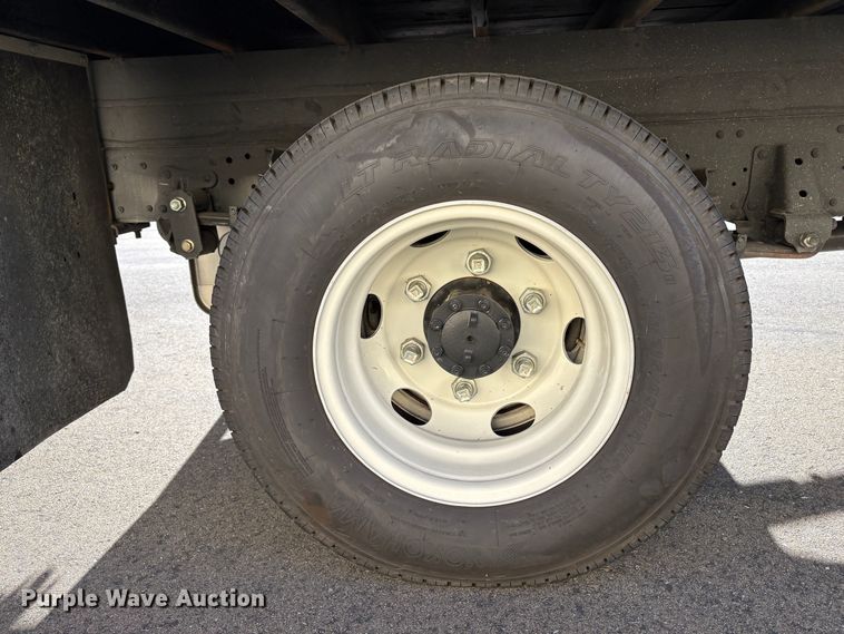 image for item EC8208 2023 Isuzu NPR HD box truck