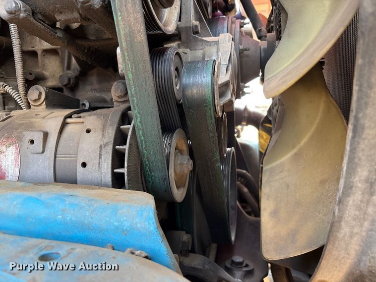 image for item EC8216 2014 Freightliner Cascadia semi truck