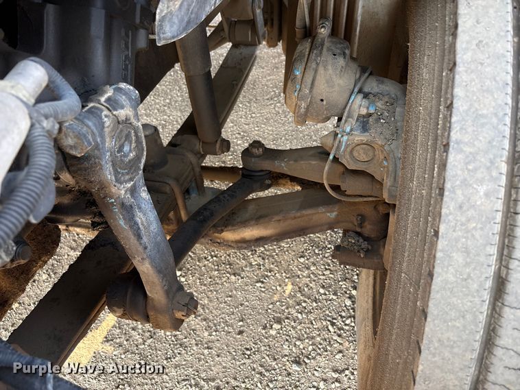 image for item EC8217 2014 Freightliner Cascadia semi truck