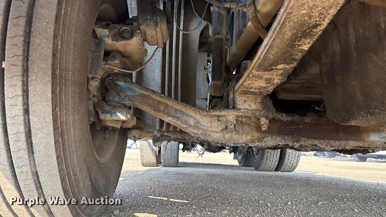 image for item EC8217 2014 Freightliner Cascadia semi truck