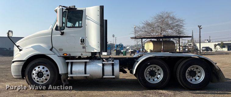 image for item EC8218 2012 International ProStar113 semi truck