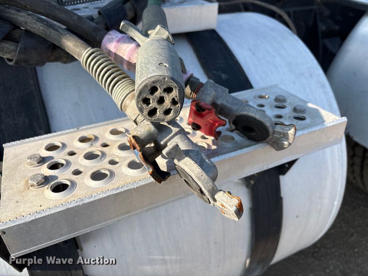 image for item EC8218 2012 International ProStar113 semi truck