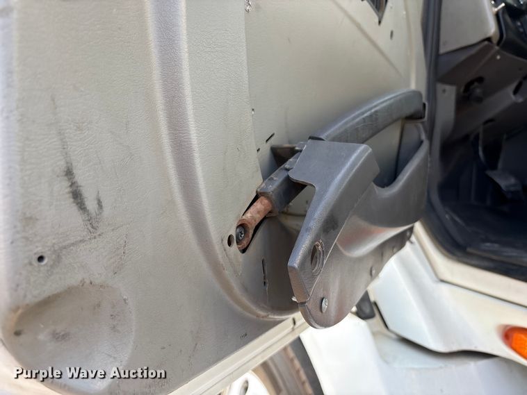 image for item EC8218 2012 International ProStar113 semi truck