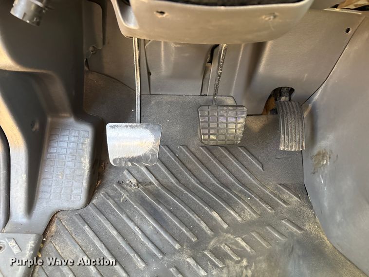 image for item EC8218 2012 International ProStar113 semi truck