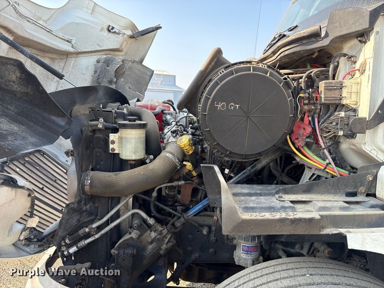 image for item EC8218 2012 International ProStar113 semi truck