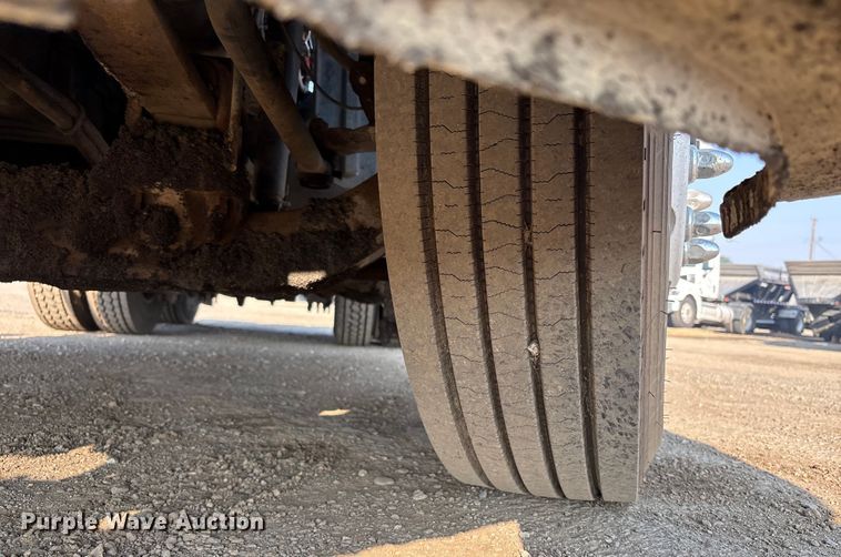 image for item EC8218 2012 International ProStar113 semi truck