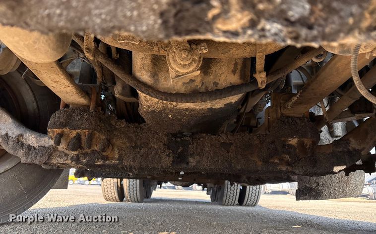 image for item EC8218 2012 International ProStar113 semi truck