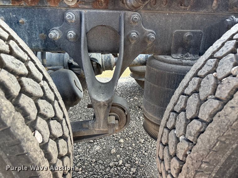 image for item EC8218 2012 International ProStar113 semi truck