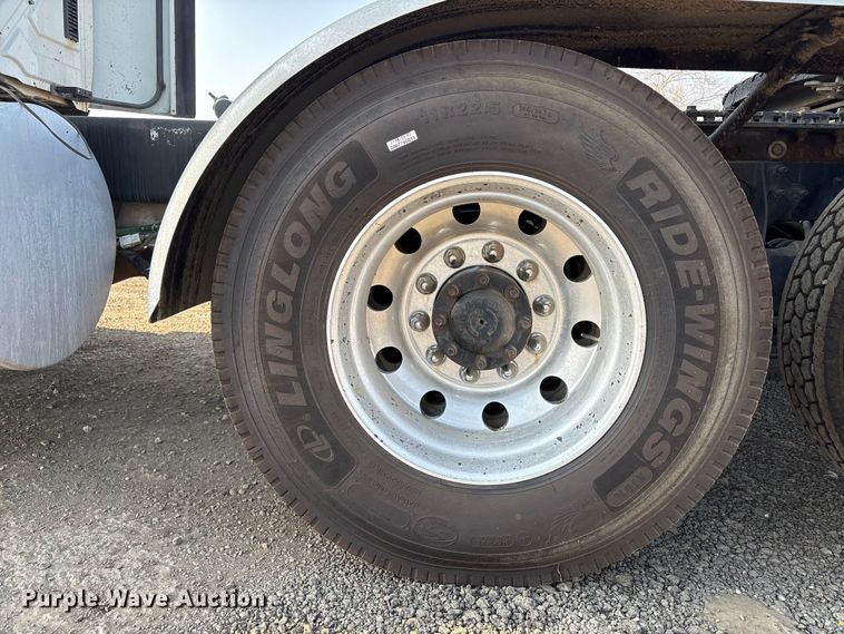 image for item EC8218 2012 International ProStar113 semi truck