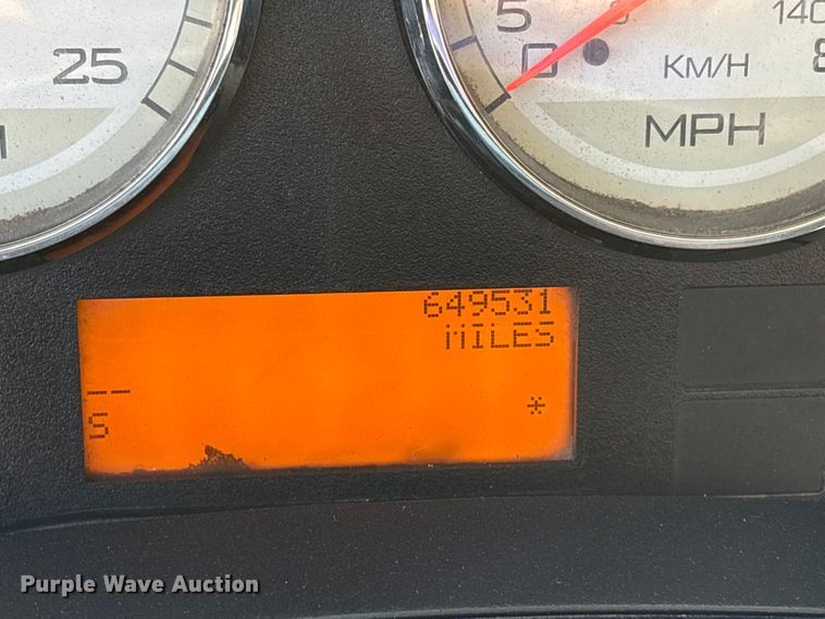 image for item EC8218 2012 International ProStar113 semi truck