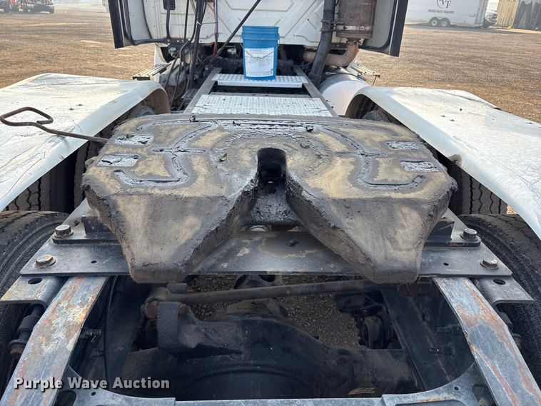 image for item EC8219 2012 International ProStar semi truck