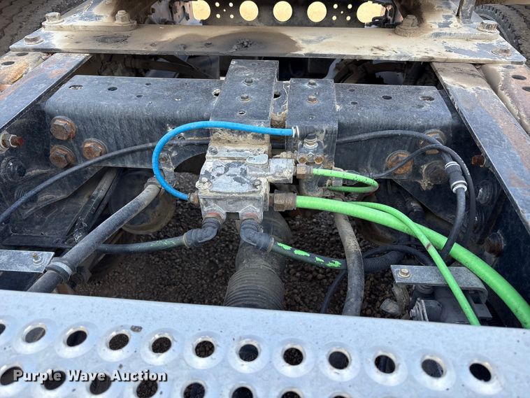 image for item EC8219 2012 International ProStar semi truck