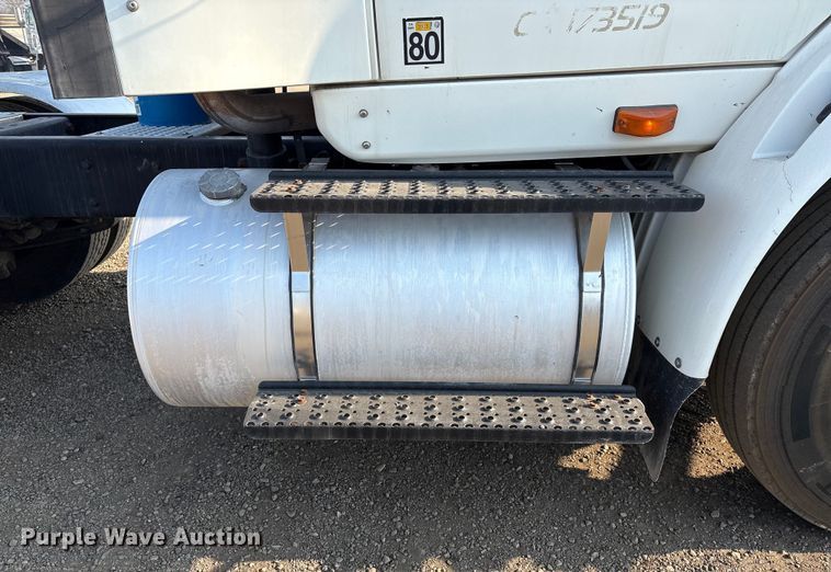 image for item EC8219 2012 International ProStar semi truck