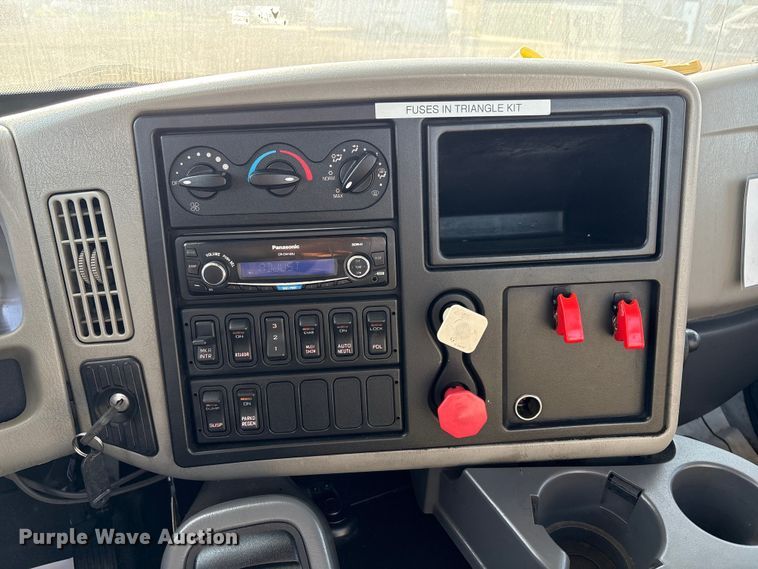 image for item EC8219 2012 International ProStar semi truck