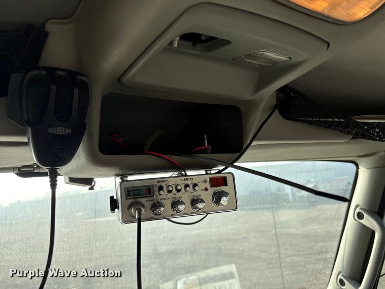 image for item EC8219 2012 International ProStar semi truck