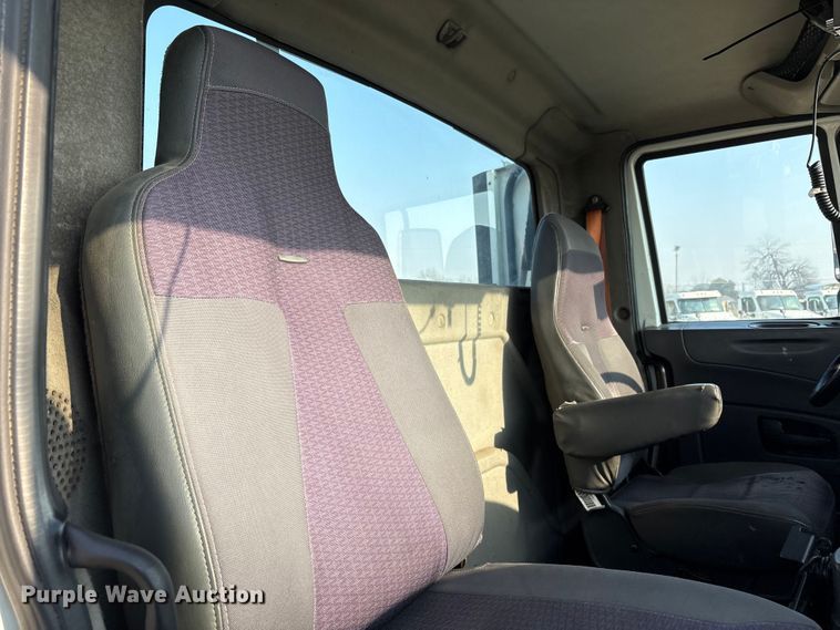 image for item EC8219 2012 International ProStar semi truck