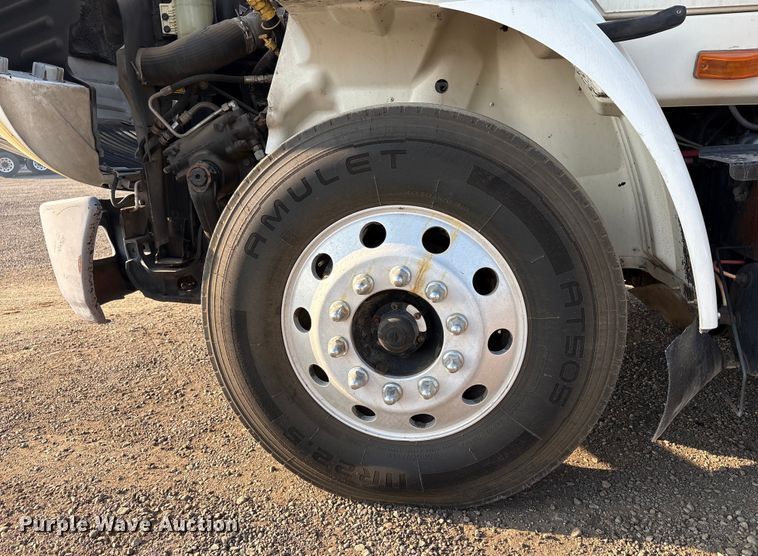 image for item EC8219 2012 International ProStar semi truck