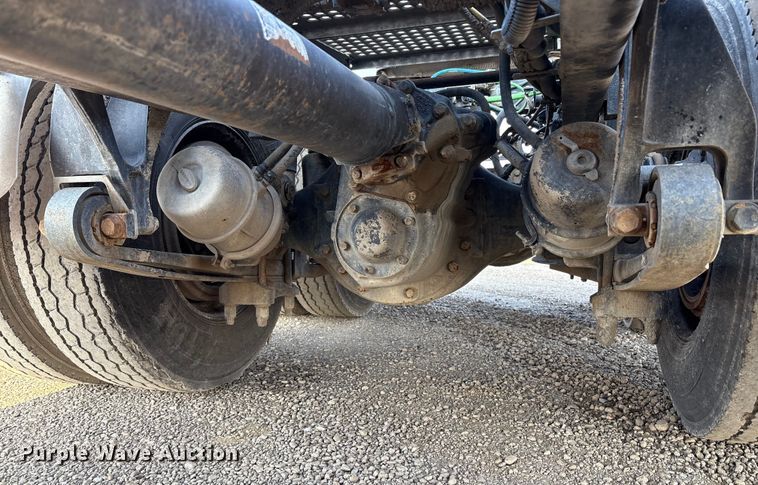 image for item EC8219 2012 International ProStar semi truck