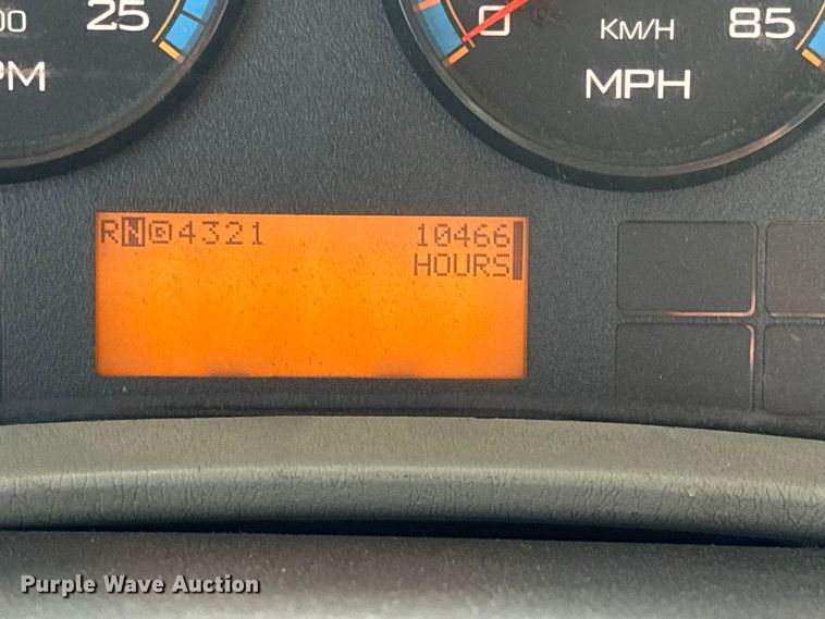 image for item EC8219 2012 International ProStar semi truck