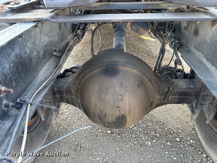 image for item EC8220 2016 Mack CXU612 semi truck