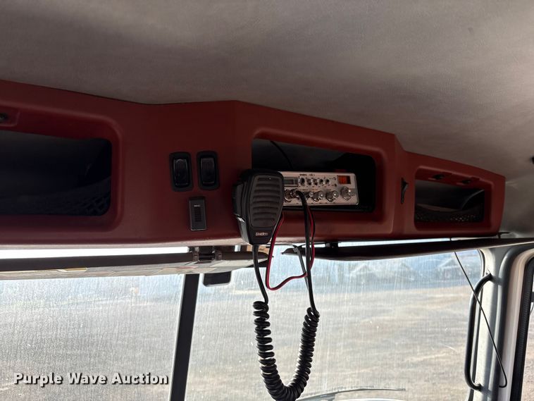 image for item EC8220 2016 Mack CXU612 semi truck