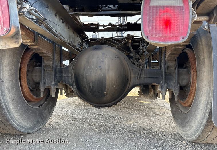 image for item EC8220 2016 Mack CXU612 semi truck