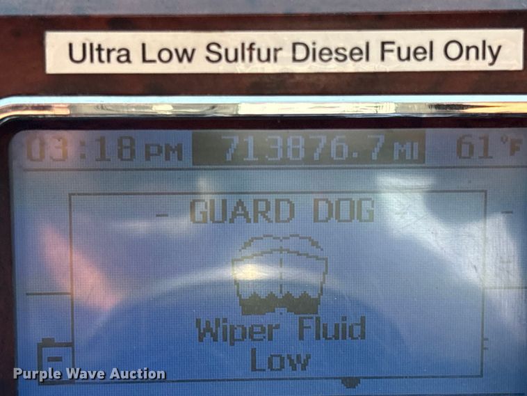 image for item EC8220 2016 Mack CXU612 semi truck