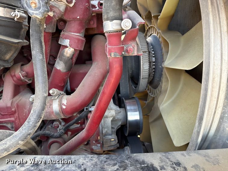 image for item EC8220 2016 Mack CXU612 semi truck