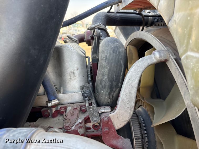 image for item EC8220 2016 Mack CXU612 semi truck